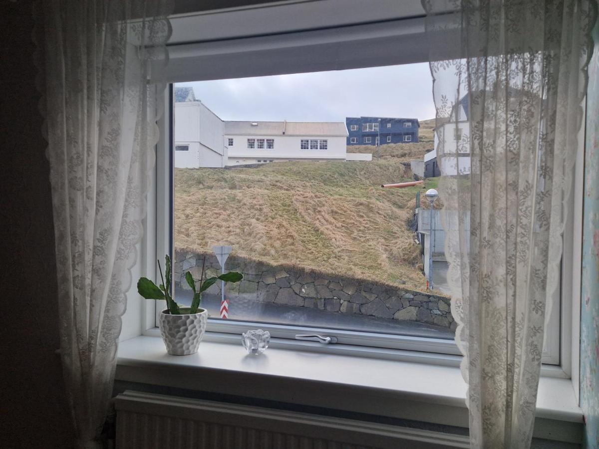 Guesthouse Hugo Sørvágur エクステリア 写真